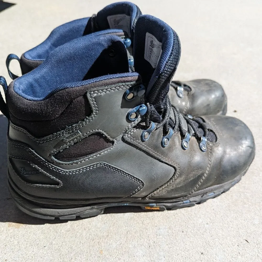 Sz 12 Danner Vicious 4.5 in black/blue